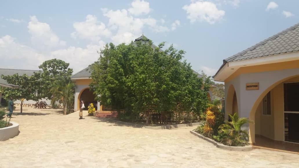 Lavic Country Resort Adjumani Εξωτερικό φωτογραφία